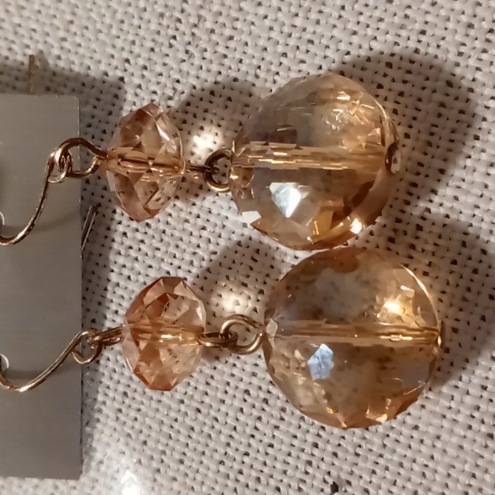 Vintage Diamond cut crystal drop earrings On gold tone hooks